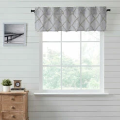 Outlet π VHC Brands Frayed Lattice Creme & Black Valance 16x60 - M π