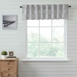Best Sale 𧨠VHC Brands Frayed Lattice Creme & Black Valance 16x72 - M β€οΈ